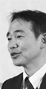 勇気信念を持って治療にチャレンジ！自家培養軟骨移植術スペシャル対談　森本 祐介先生のモノクロ画像