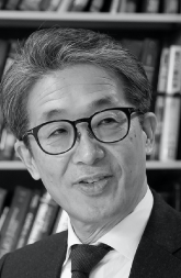 自家培養口腔粘膜上皮 開発者インタビュー　西田 幸二先生のモノクロ画像